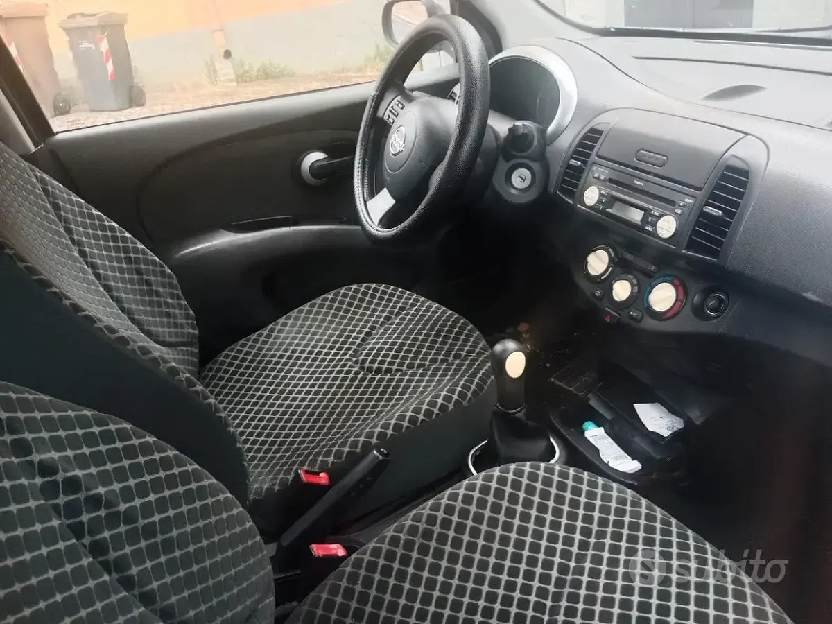 Usata Nissan Micra 57 CV (41 kW) 2006 Grigio Utilitaria