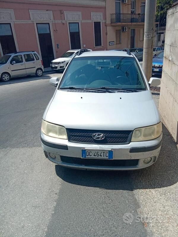 Grigio Usata 2006 Hyundai Matrix Monovolume | 1650 € (Buon prezzo) - Immagine 1/4