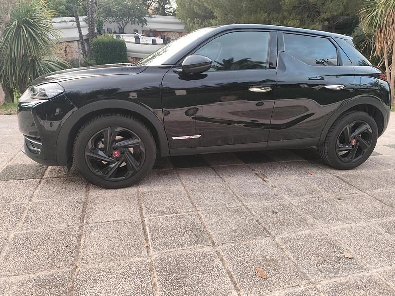 Usado DS Automobiles DS3 Performance Line Plus 131 CV (96 kW) 2022 Negro Familiar