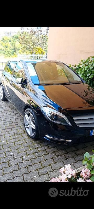 Usata Mercedes B180 109 CV (80 kW) 2013 Monovolume
