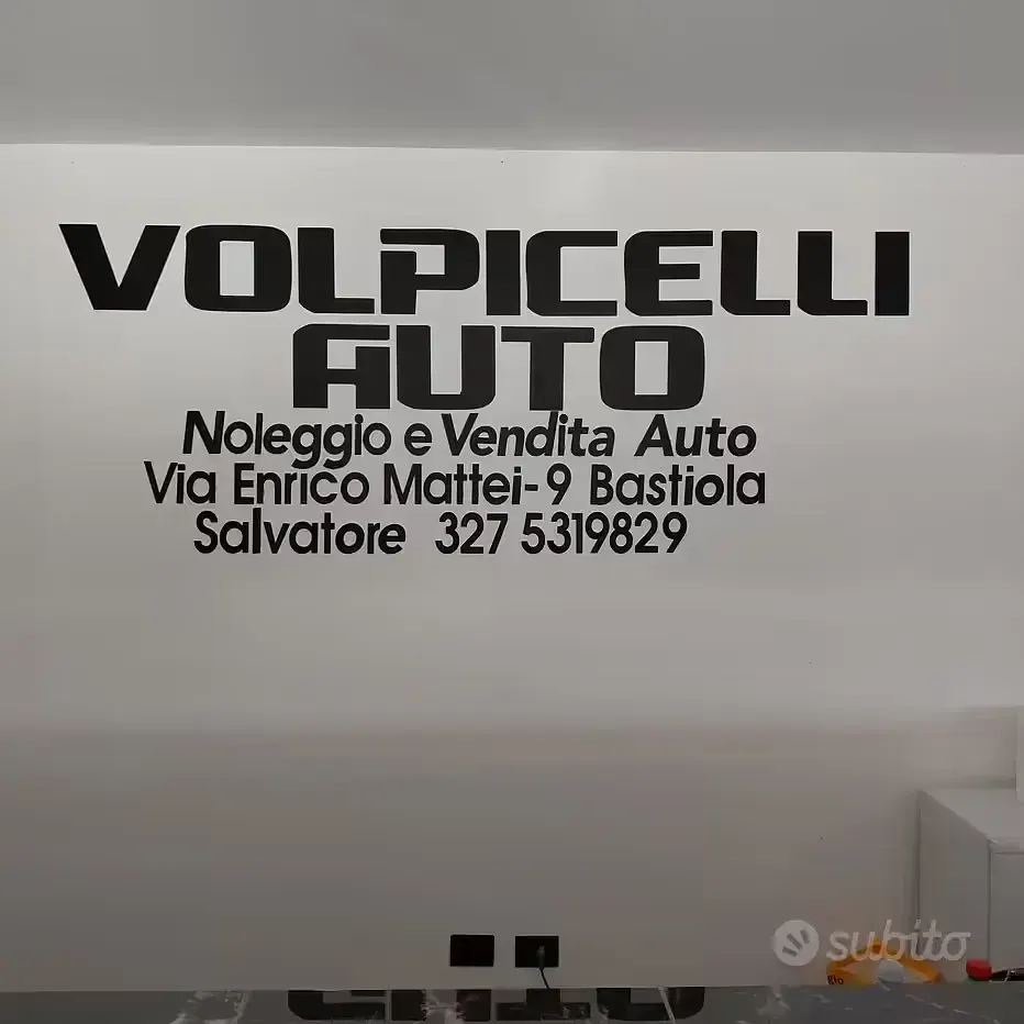 Usata Toyota Yaris 68 CV (50 kW) 2001 Grigio Berlina