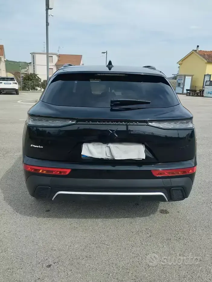 Usata DS Automobiles DS7 Crossback Performance 131 CV (96 kW) 2024 Nero SUV