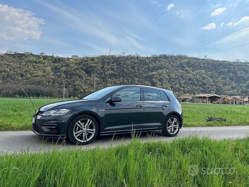 Usata VW Golf VII R-line 150 CV (110 kW) 2019 Grigio Berlina
