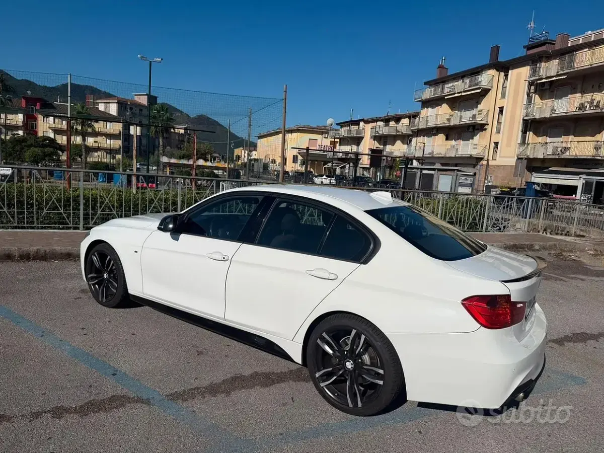 Usata BMW 320 Efficient Dynamics 184 CV (135 kW) 2012 Bianco Berlina