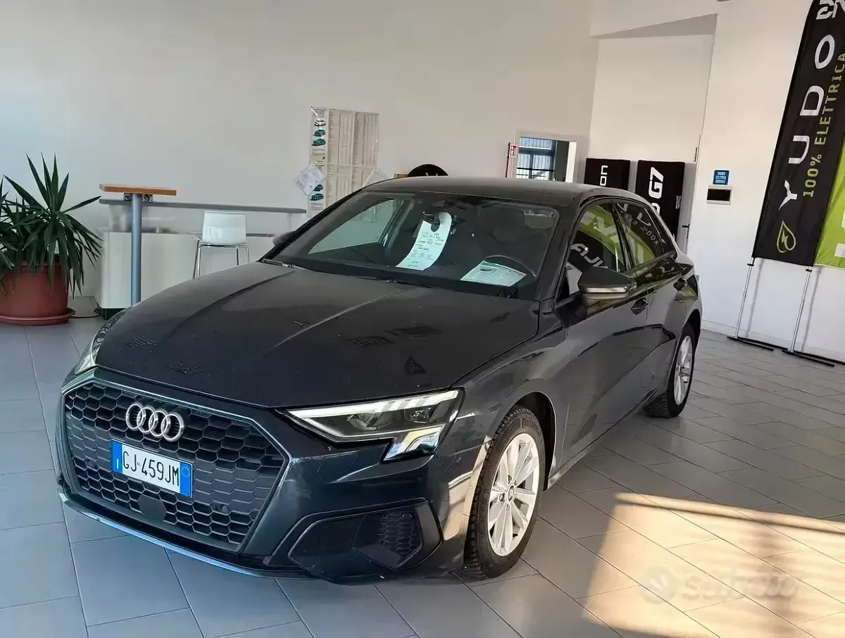 Usata Audi A3 Business 150 CV (110 kW) 2022 Nero Berlina
