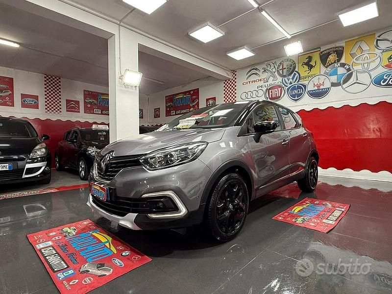 Usata Renault Captur 90 CV (66 kW) 2018 Grigio SUV