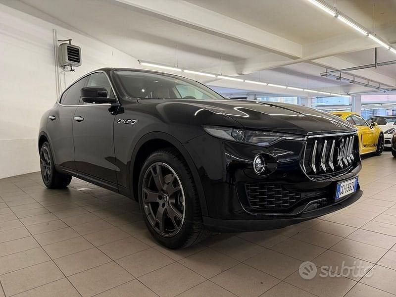 Usata Maserati Levante 350 CV (257 kW) 2021 Nero SUV