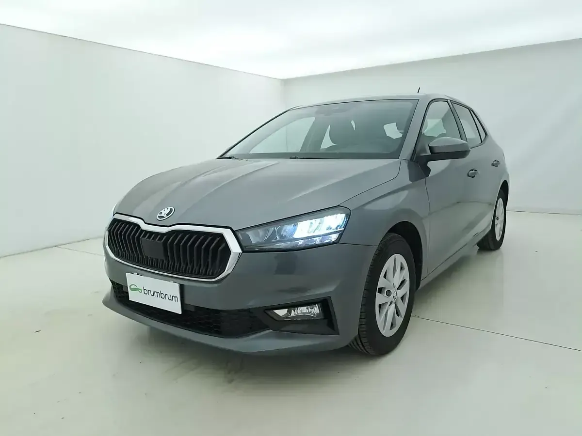 Usata Skoda Fabia Ambition 95 CV (69 kW) 2022 Grigiogrigio Utilitaria
