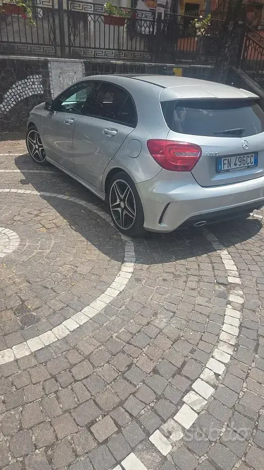 Usata Mercedes 180 109 CV (80 kW) 2014 Grigio Berlina