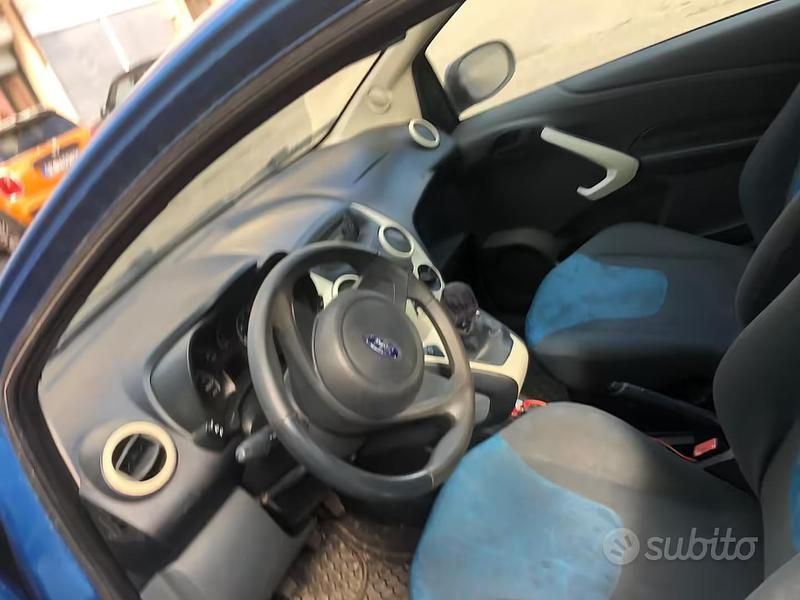 Usata Ford Ka 75 CV (55 kW) 2011 Blu Utilitaria