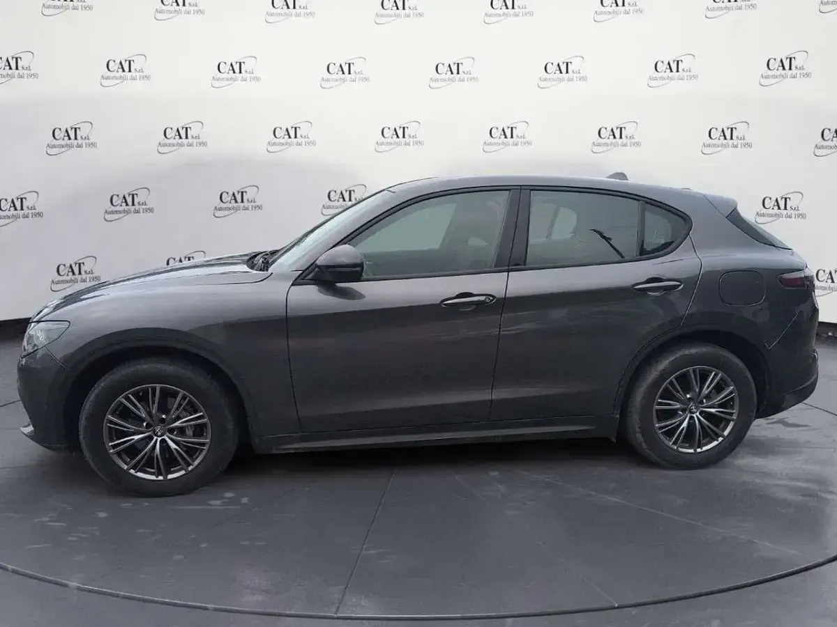 Usata Alfa Romeo Stelvio Super 209 CV (153 kW) 2023 Grigio SUV