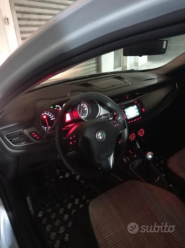 Usata Alfa Romeo Giulietta 120 CV (88 kW) 2014 Grigio Berlina