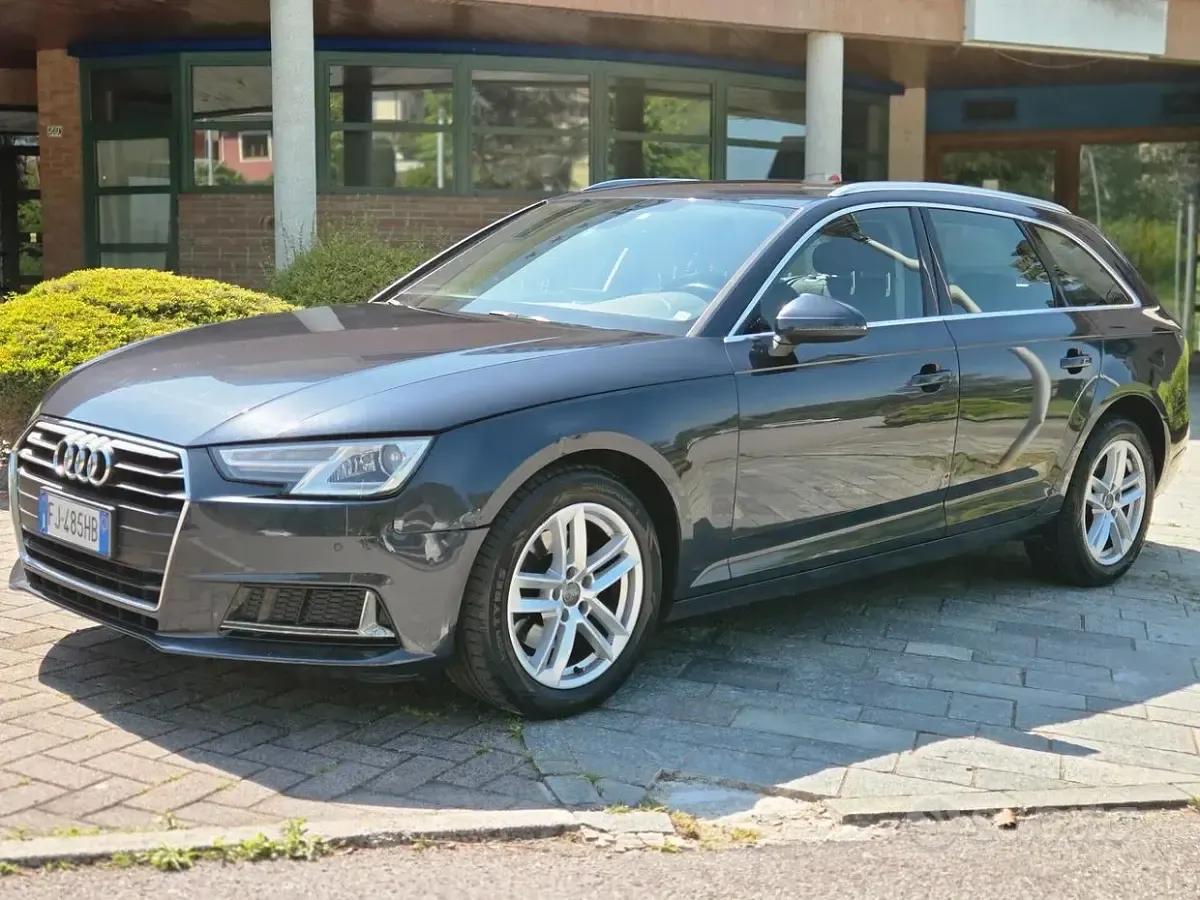 Usata Audi A4 Business Plus 150 CV (110 kW) 2016 Blu/azzurro Station wagon
