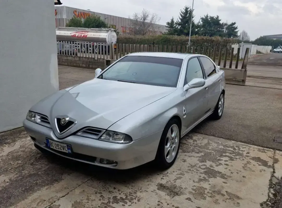 Usata Alfa Romeo 166 226 CV (166 kW) 1999 Berlina