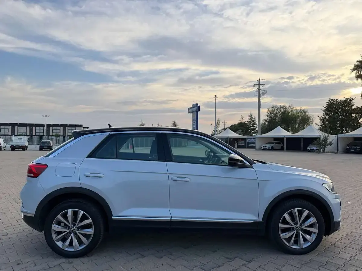 Usata VW T-Roc Style 110 CV (80 kW) 2021 Grigio SUV
