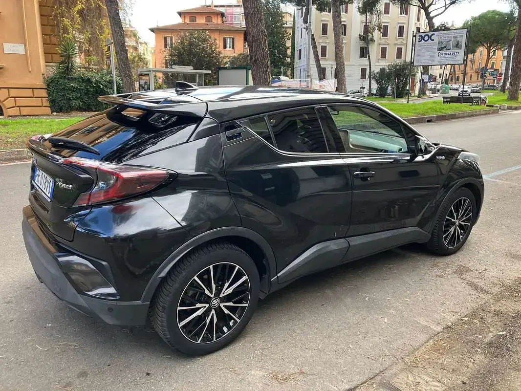 Usata Toyota C-HR Lounge 98 CV (72 kW) 2018 Nero SUV