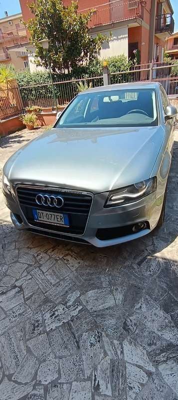 Usata 2009 Audi A4 Tre volumi | 5500 € (Super prezzo) - Immagine 1/4