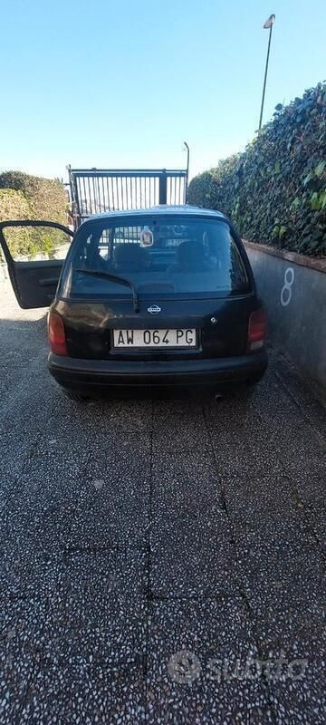 Nero Usata 1998 Nissan Micra Due volumi | 699 € - Immagine 1/4
