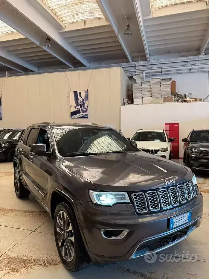 Usata Jeep Grand Cherokee Overland 250 CV (183 kW) 2018 Grigio SUV