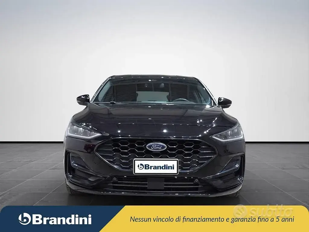 Usata Ford Focus ST-Line 125 CV (91 kW) 2023 Nero met. Berlina