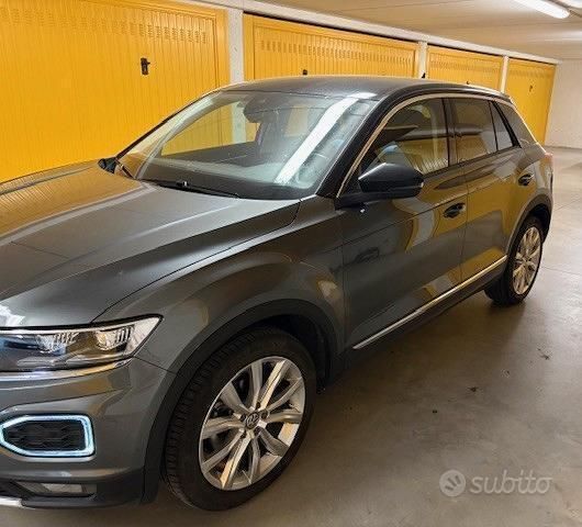Usata VW T-Roc Style 150 CV (110 kW) 2019 Grigio SUV