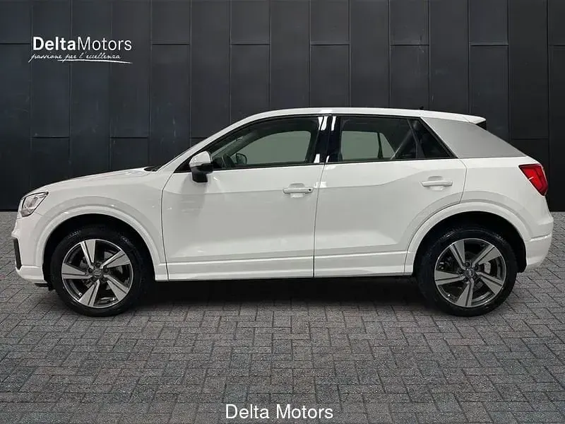 Usata Audi Q2 Admired 116 CV (85 kW) 2020 Bianco SUV
