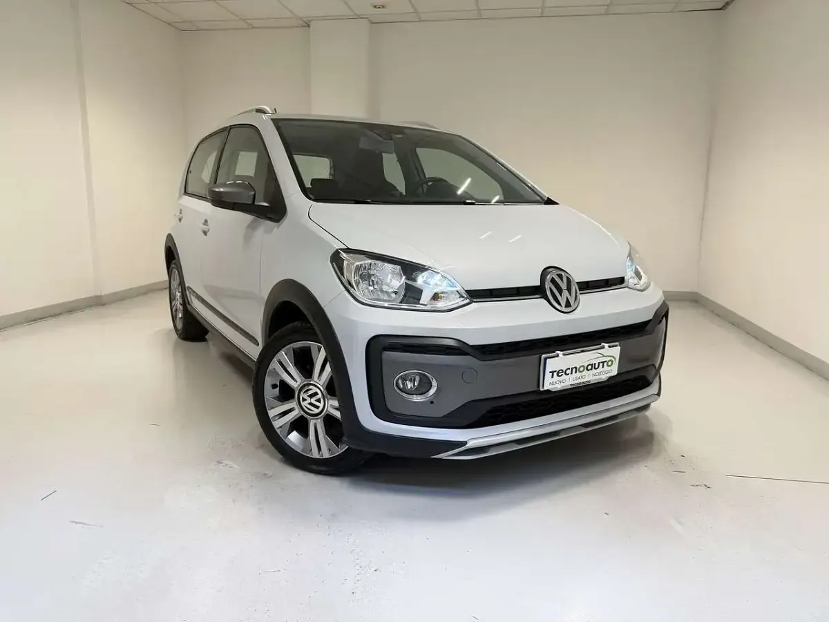 Usata VW cross up! 75 CV (55 kW) 2017 Bianco Utilitaria