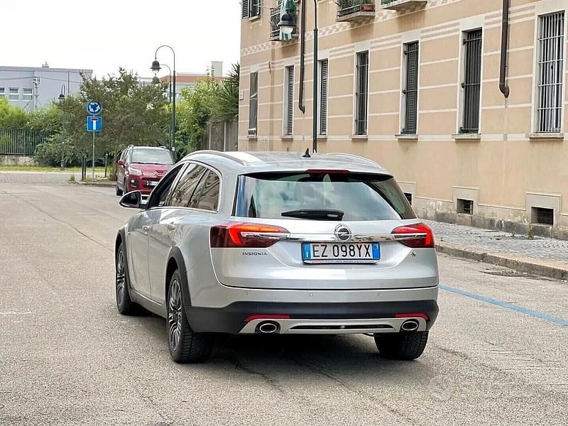 Usata Opel Insignia 195 CV (143 kW) 2015 Grigio Station wagon