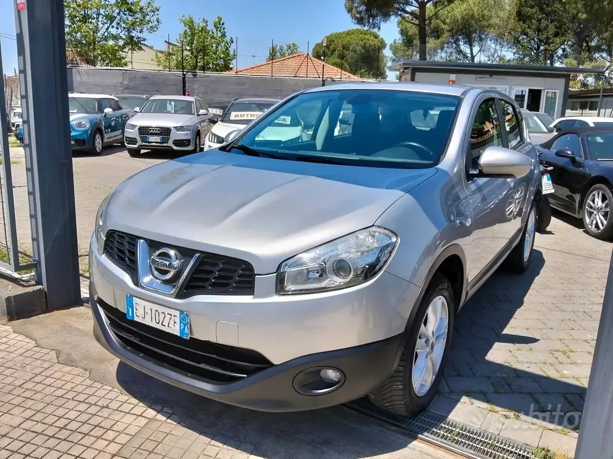 Usata Nissan Qashqai Acenta 110 CV (80 kW) 2011 Grigio SUV