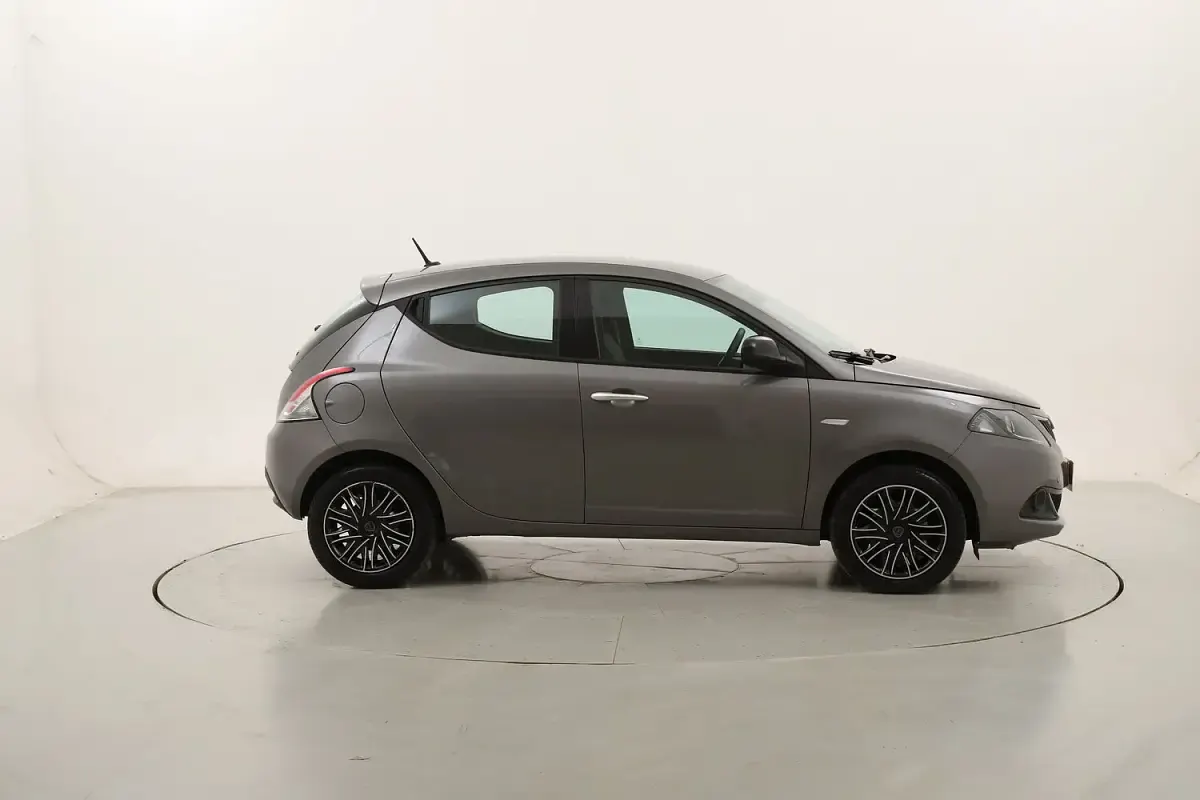 Usata Lancia Ypsilon Silver 70 CV (51 kW) 2022 Utilitaria