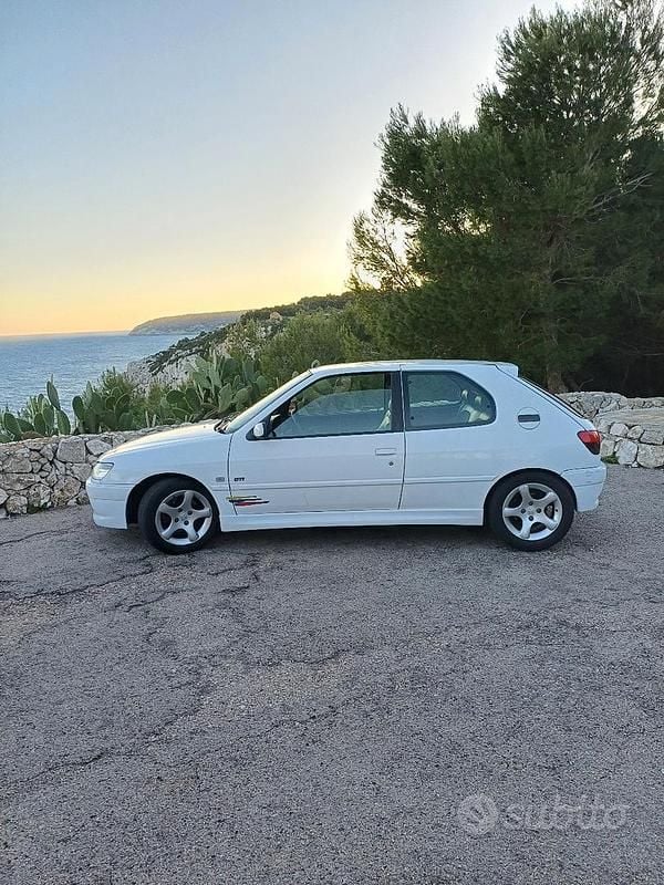 Usata Peugeot 306 GTi 1998 Bianco Utilitaria