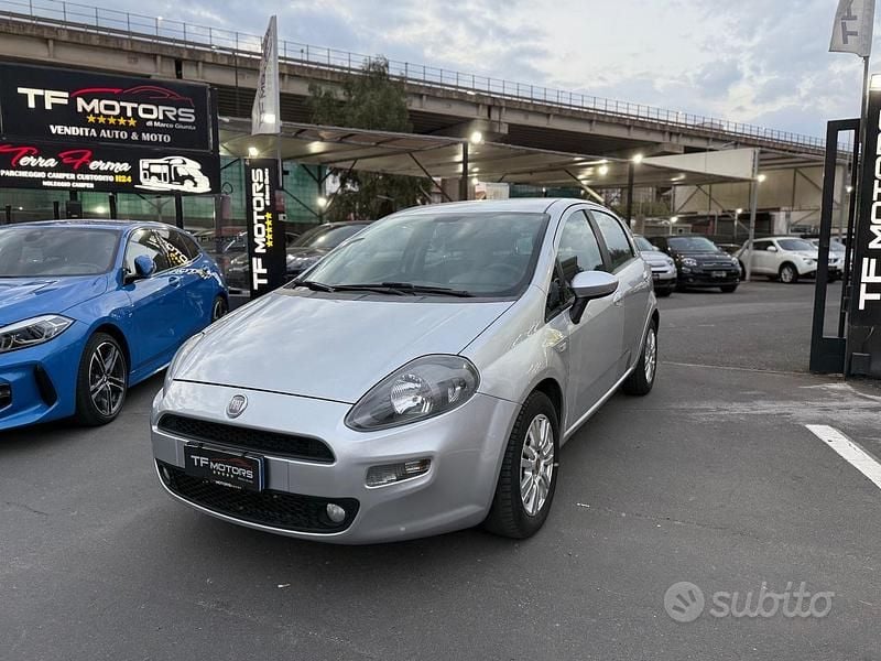 Usata Fiat Punto 75 CV (55 kW) 2014 Grigio Berlina