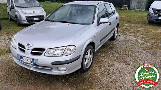 Argento Usata 2001 Nissan Almera Comfort | 600 € - Immagine 1/3