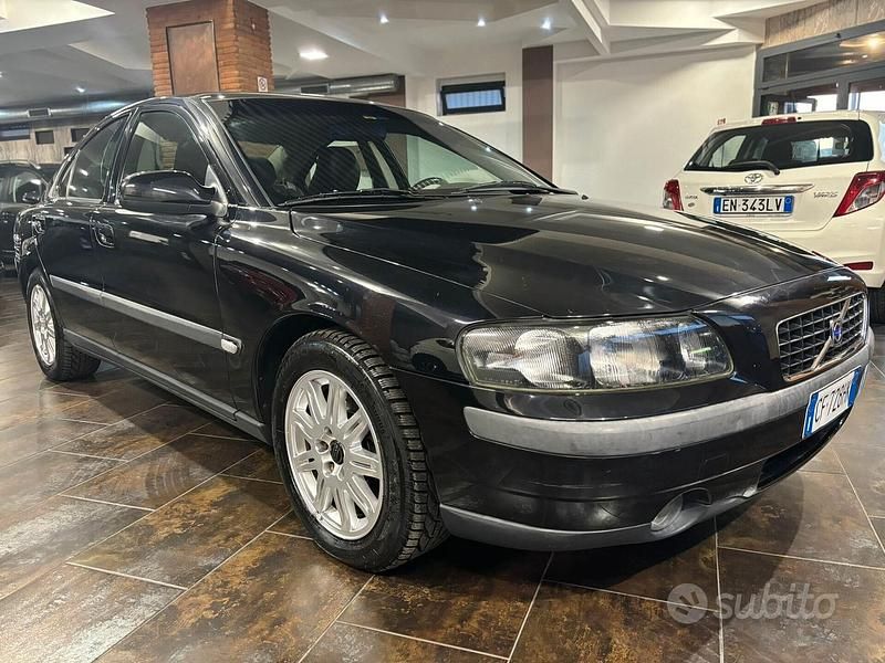 Usata Volvo S60 180 CV (132 kW) 2003 Nero Berlina