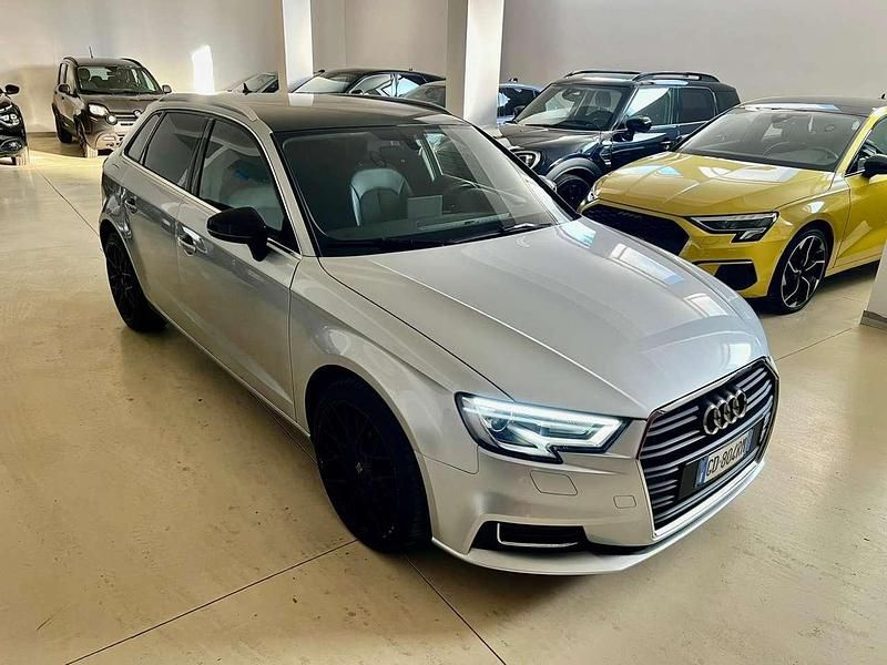 Usata Audi A3 Ambiente 116 CV (85 kW) 2019 Grigio Berlina