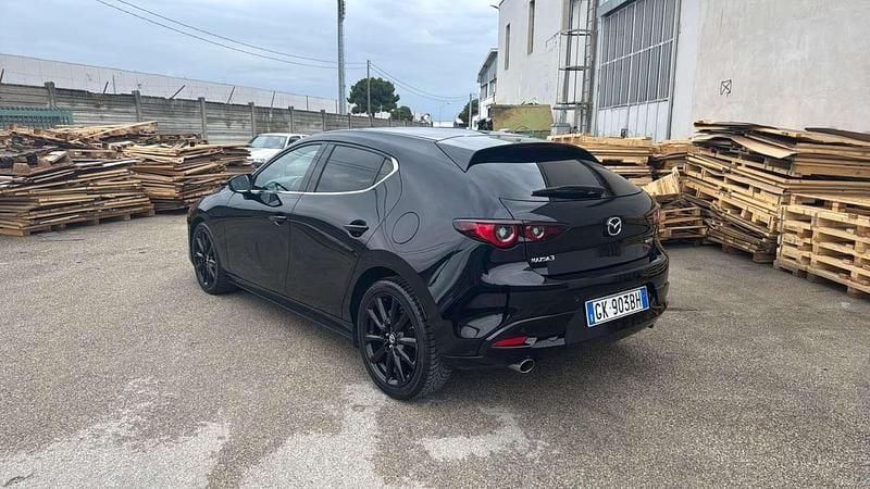 Usata Mazda 3 122 CV (89 kW) 2022 Nero Berlina