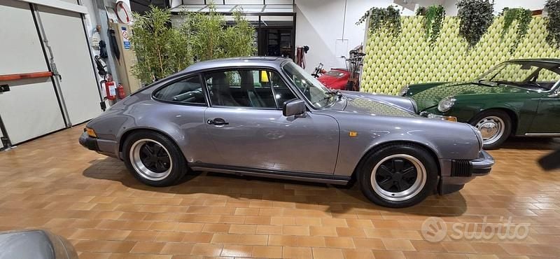 Grigio Usata 1986 Porsche 911 Coupé | 77.900 € - Immagine 1/4