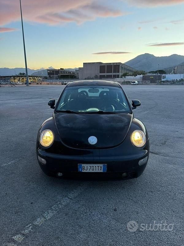 Usata VW New Beetle 1999 Nero Utilitaria