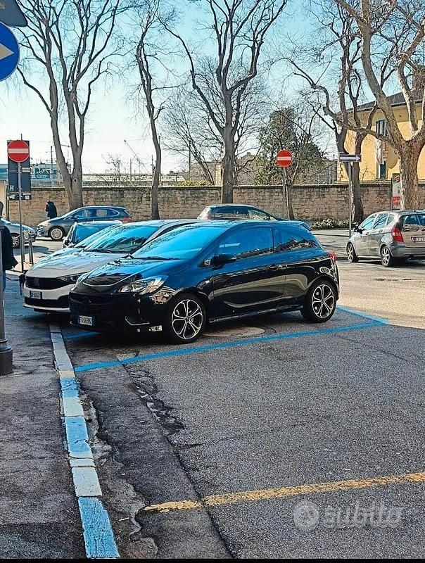 Usata Opel Corsa OPC 150 CV (110 kW) 2016 Utilitaria