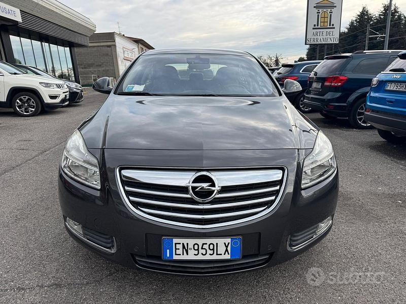 Usata Opel Insignia Cosmo 160 CV (117 kW) 2012 Grigio Berlina
