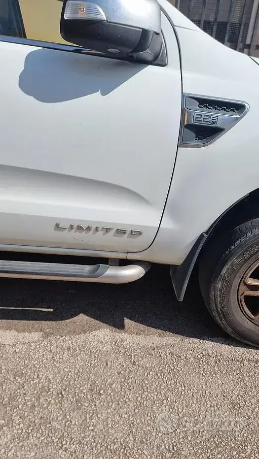 Usata Ford Ranger Limited 160 CV (117 kW) 2015 Bianco Pick-up