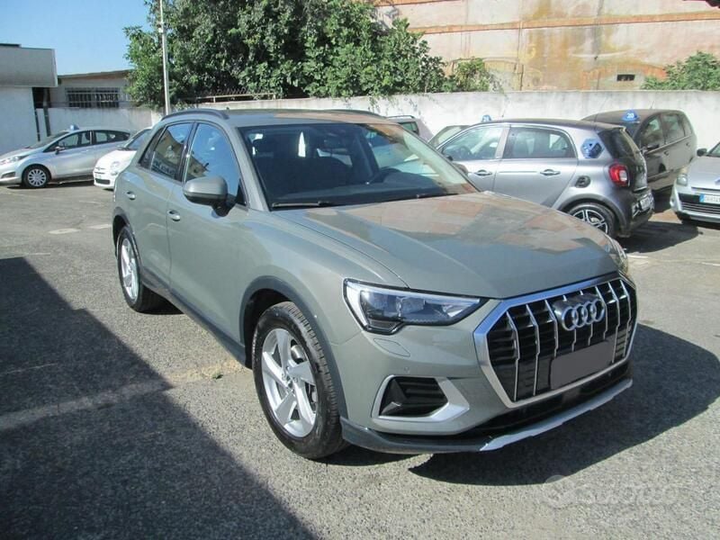 Usata Audi Q3 Advanced 150 CV (110 kW) 2020 Grigio scuro metallizzato SUV