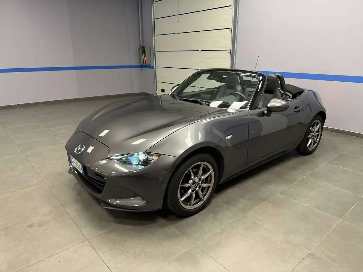 Usata Mazda MX5 Exclusive-Line 132 CV (97 kW) 2024 Grigio metallizzato Cabrio