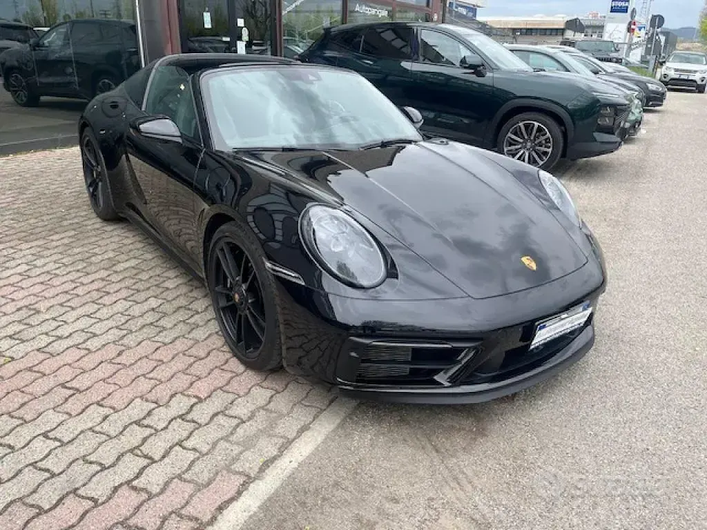 Usata Porsche 992 480 CV (353 kW) 2023 Nero Cabrio