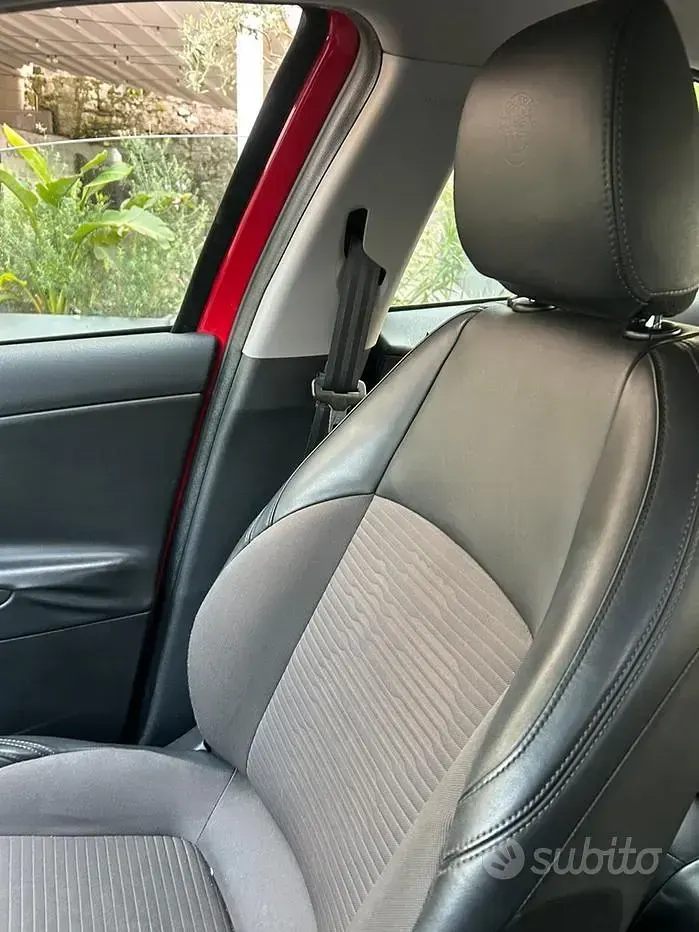 Usata Alfa Romeo Giulietta 150 CV (110 kW) 2015 Rosso Utilitaria