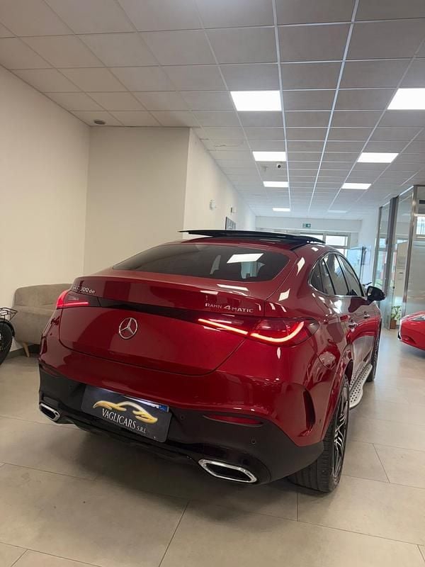 Usata Mercedes GLC300e AMG Line Premium Plus 269 CV (197 kW) 2023 Rosso Coupé