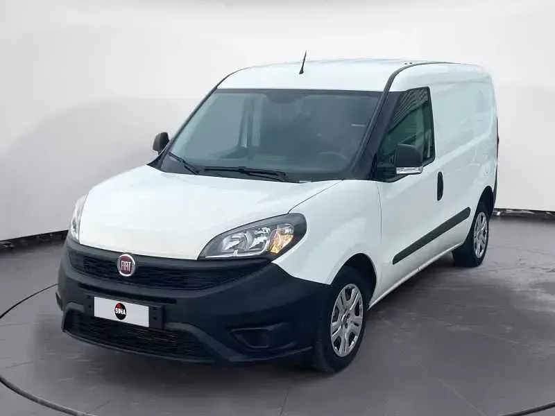Usata Fiat Doblò Business 105 CV (77 kW) 2021 Monovolume