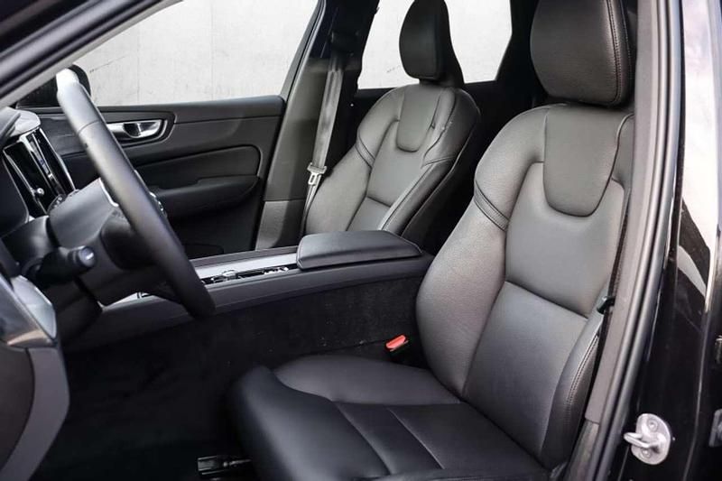 Usata Volvo XC60 Ultimate 455 CV (334 kW) 2023 Nero SUV