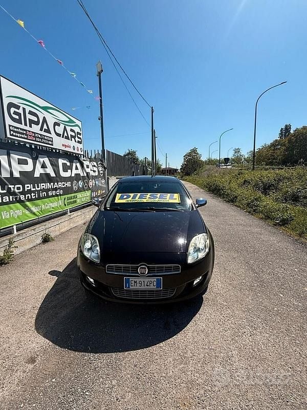 Usata Fiat Bravo Dynamic 120 CV (88 kW) 2012 Nero Utilitaria