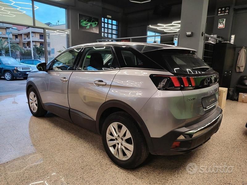 Usata Peugeot 3008 S 131 CV (96 kW) 2018 Grigio SUV